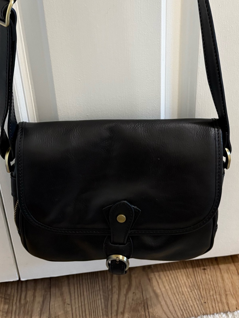 Aigin Milano Crossbody Purse